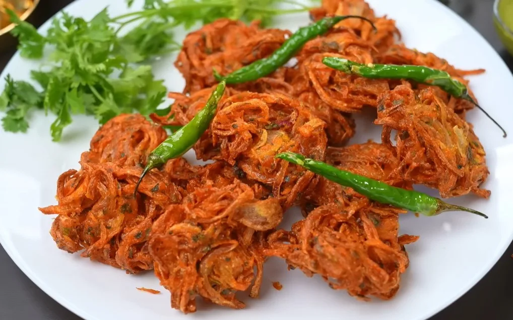 Onion Pakoda Recipe